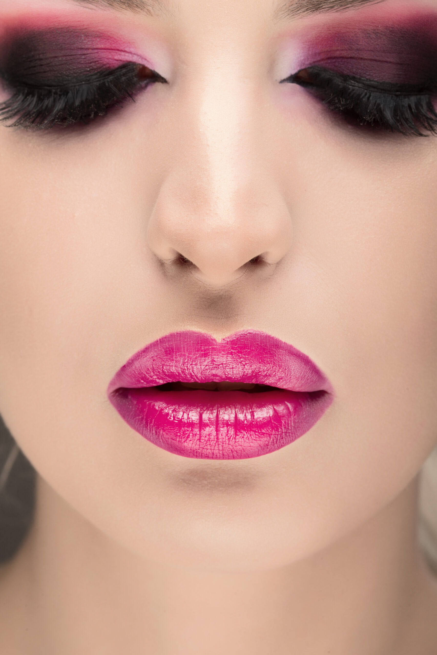Detal pracy podczas szkolenia beauty i kursu wizażu